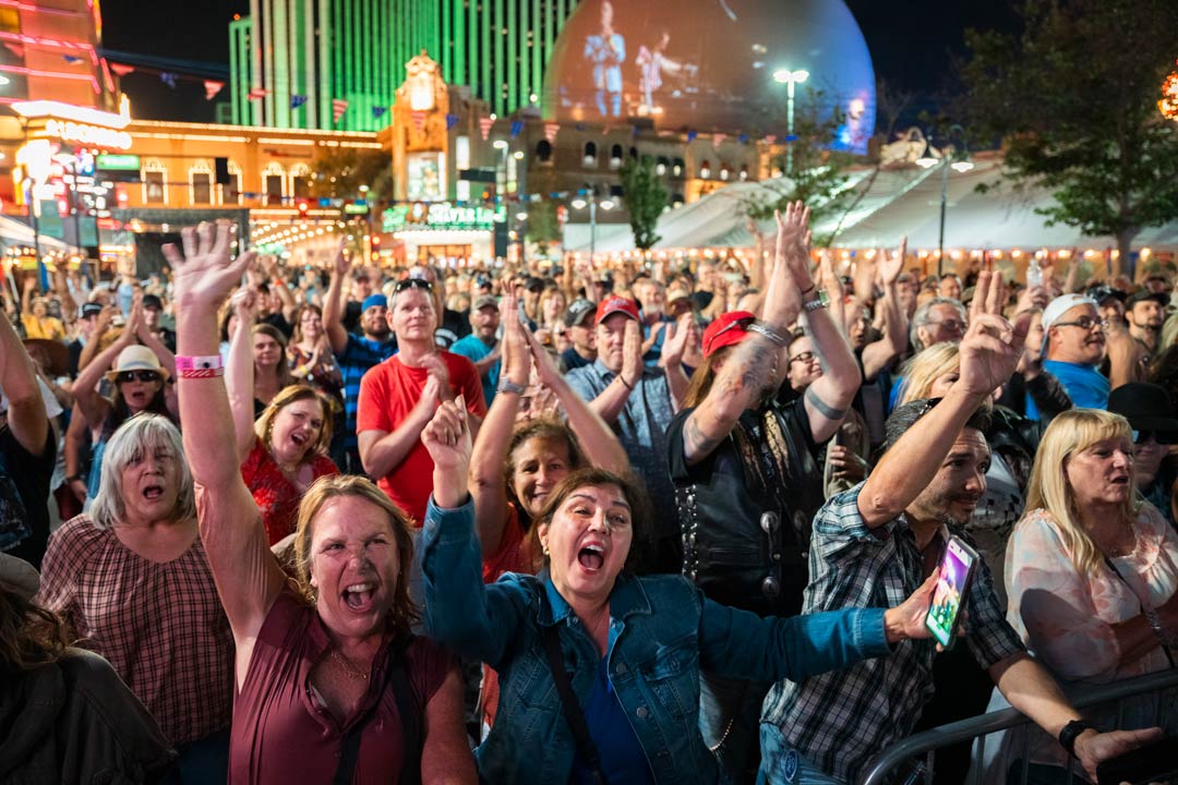 Crowd at the Chicago Concert at The Row